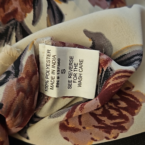 Live 4 Truth Flare Bell Sleeve Top - Picture 9 of 12